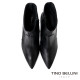 【TINO BELLINI 貝里尼】巴西進口 氣質優雅尖頭踝靴 FWOV027-1