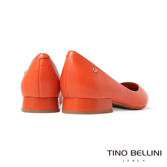 TINO BELLINI 貝里尼 巴西進口 鉚釘造型 尖頭 低跟鞋 FWCV043-Q(橘色)