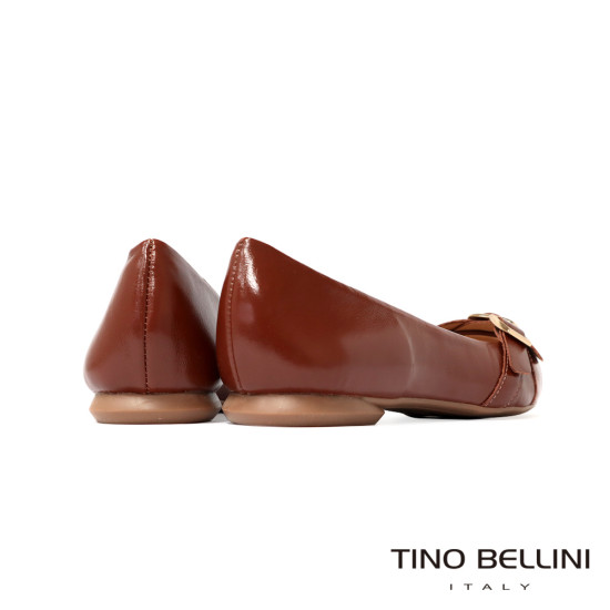 TINO BELLINI 貝里尼 巴西進口 經典復古金屬方扣尖頭平底鞋FWBV042-9(咖色)