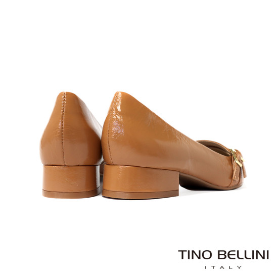 TINO BELLINI 貝里尼 巴西進口 經典魅力黑色漆皮尖頭低跟鞋FWCV044-9(駝色)