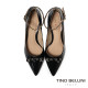 黑色亮面金屬孔眼扣帶尖頭跟鞋 (FSDT015-1)